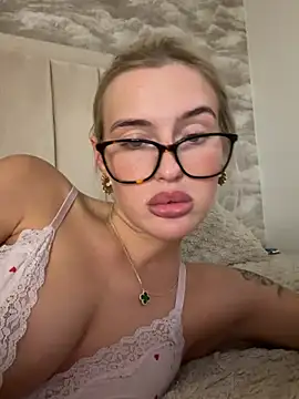 Blondetart69 - HIGHEST TIPPER GETS ALL MY B/G vids