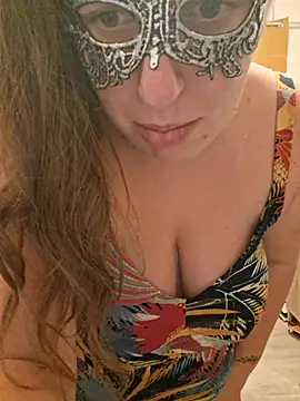 FrancaiseLynne - Seins nus 5min