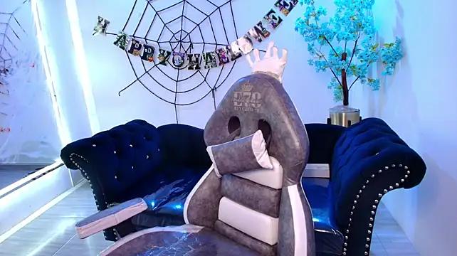 Gemma_bellini - nipple clamps + 3 spanks 🍒😈