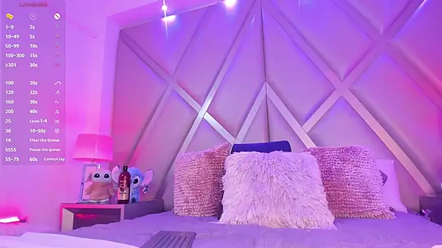 MarieLennox - SUCK YOUR FINGERS + SHOW BOOBS!!😍