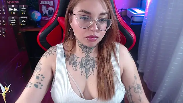Natyk_m - blowjob close to cam and saliva boobs