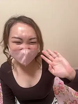 Anna_22 - ズボンぽいしてすこーしだけM字しちゃいます　30s