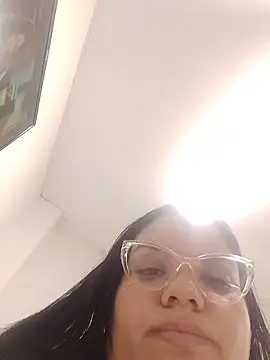 BethaXXX - SHOW TITS IN PUBLIC
