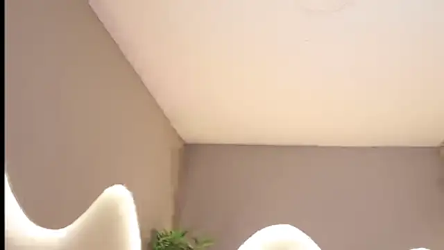 Emma_Lirys - take off bra + teasing boobs💖