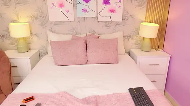 MilaCherryy - Sexy striptease 🥵