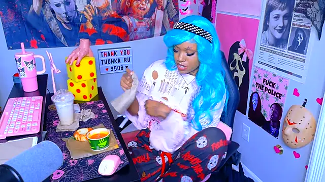 Spookiebaddie - get me naked!