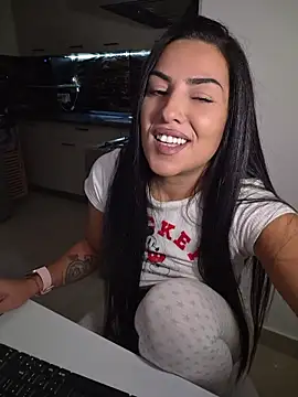 Hot-babygirl - ❤️SQUIRT SHOW(WAPP by single tips)❤️