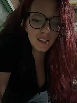 Arlette7 - Rub tube in pussy in public