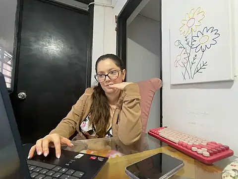 ArianaFranco - flash boobs!