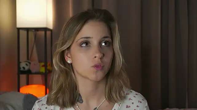 LoveSeekins - I seduce you with my legs