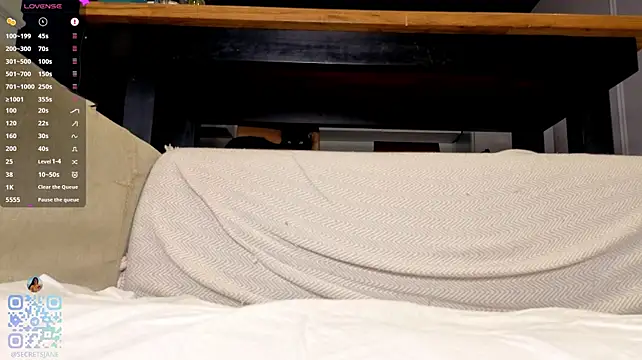 SweetSakuraJane - put 1 finger inside my kitty