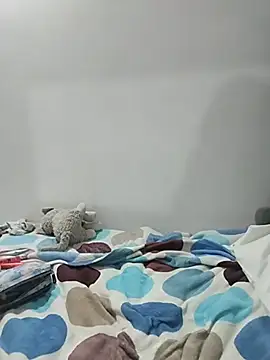 Princess_elia - Flash boobs