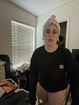 Alix_Valentine - Fuck pussy w lush🚿🫧💦🎀