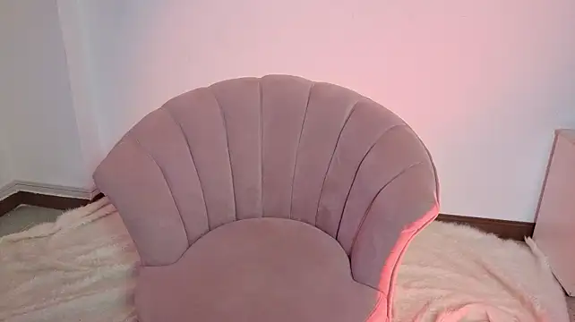 ScarlettVelvet1 - ATM WITH 3 FINGERS🍑