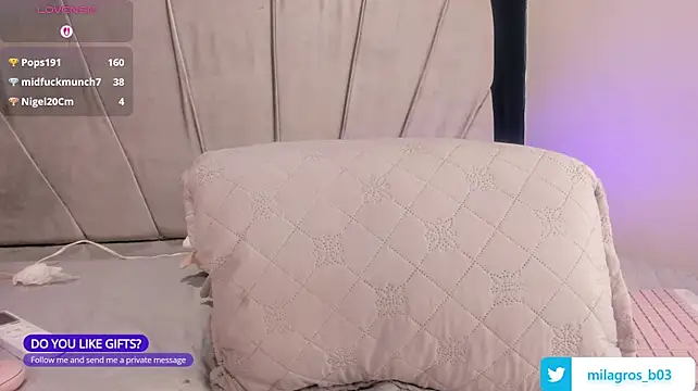 Shana_03 - Fingers in my ass😈