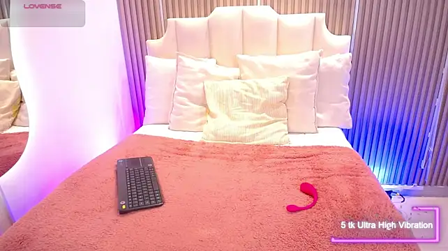 Katy_Van - Lush in ass + control x 5 min
