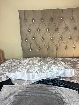 NiqiiRavenous - fuck dildo till squirt