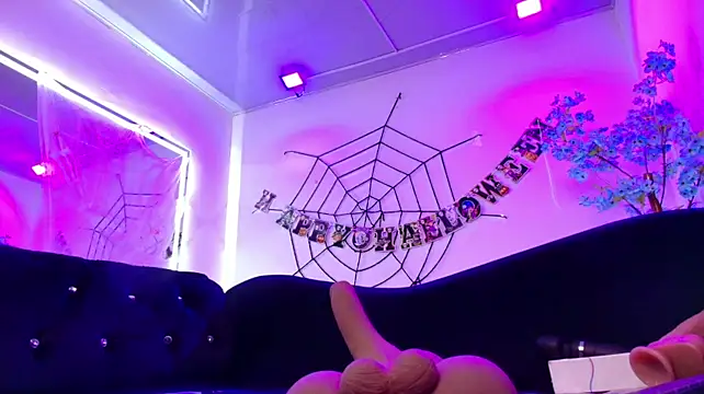 Gemma_bellini - nipple clamps + 3 spanks 🍒😈