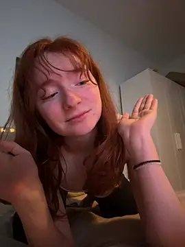 HoneyBunnyyy - Flash your hot boobs 💦🔥