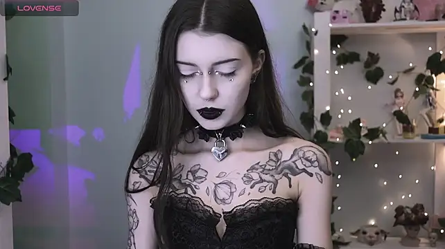 Gothickotik - topless teasing
