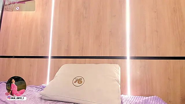 Chloe_cortez - doggy style and fingring hard