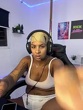 Julixxx22 - twerking naked