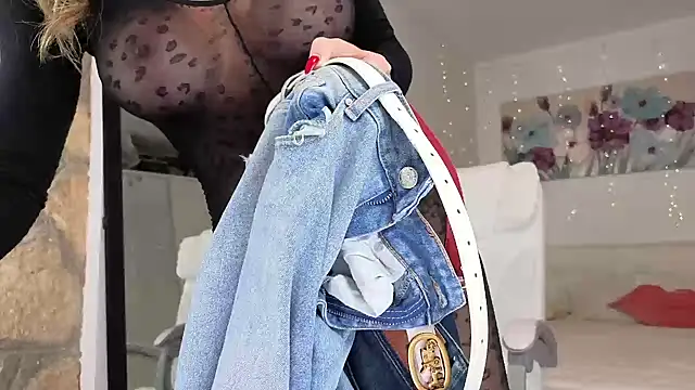 Ana_Blue - Cum with huge squirt