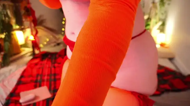 ScarletBlaze - 2 fingers in ass