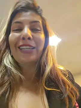 Scarlett_moore - Let's melt the ice in my nipples