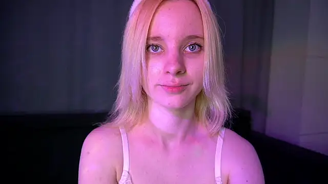 Quake_123 - teasing with shorts