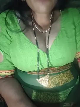 Sexyradha_