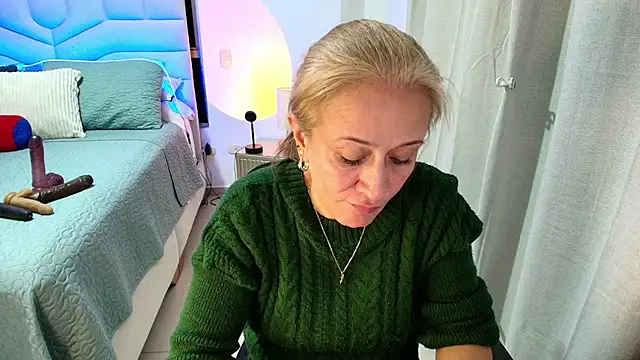 Naty_Stone - My ass is craving for some fingers too