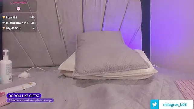 Shana_03 - Fingers in my ass😈