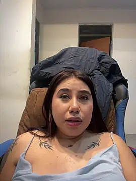 Sophie_Dreamss - silence people nearby