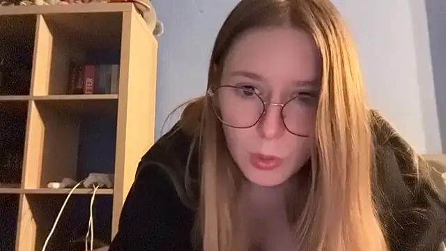 Thepretiestgirlhere - frottage du clitoris