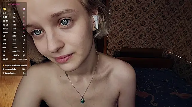 Smartemilia - take off my t-shirt