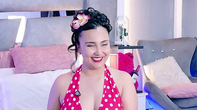 Evangeline_Taylorr - Light me up, brighten my day.🔥😈