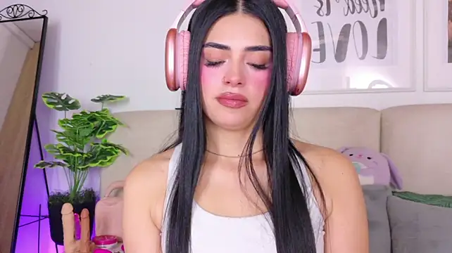 SaritaBratz - Touch my asshole🍑
