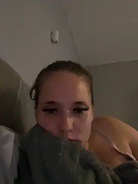 Poppylooloo - Slap tits