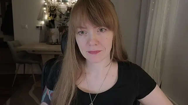 Aurora_Velvett_
