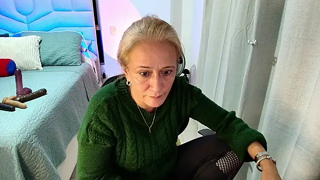 Naty_Stone - My ass is craving for some fingers too