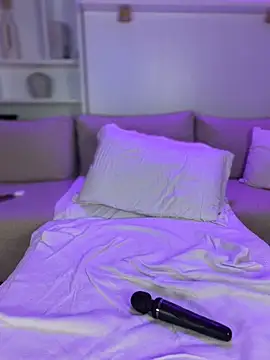 Juicy_curvy - XXL Dildo TIT Fuck