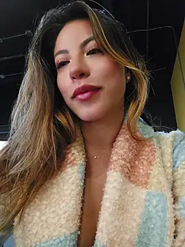 Karen_San_Miguel - Omg ! Open coat in public + surprise 😈