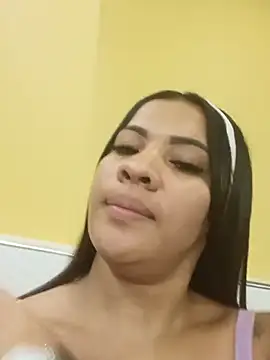 Ahsly_Duque - Flash tits with my friend👩‍❤