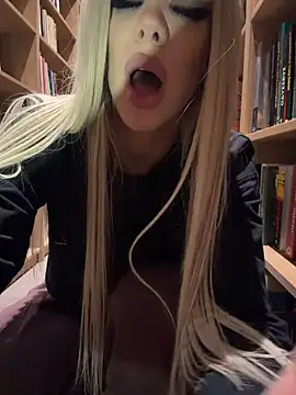 AlyssaFoxx_ - Doggy Pose ‼️NOW SLUTT‼️