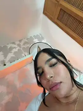 CharlotteGraay - doggy style—rub your pussy!!