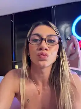 Valentina_Saint - Can you handle a strong woman? 😈