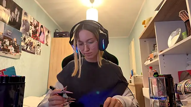 SoniaKotts - put away the sweater
