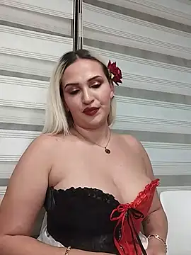LaylaBlakes - Boobs show