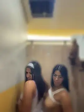 AlaiaStearling_ - spitting tits